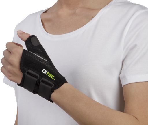 MQ505 immobilizing left thumb